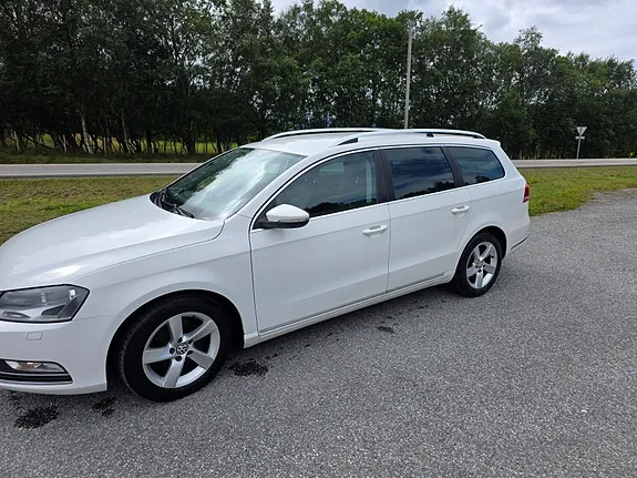 Volkswagen Passat 2014 photo 2