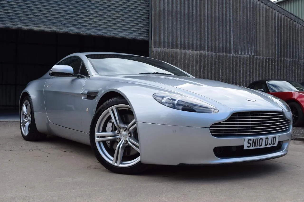 Aston Martin Vantage