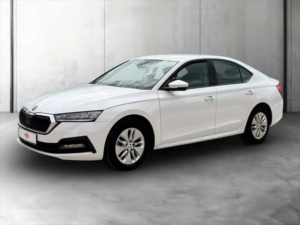 Skoda Octavia 2023 photo 2