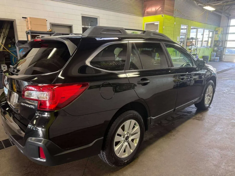 Subaru Outback 2018 photo 5