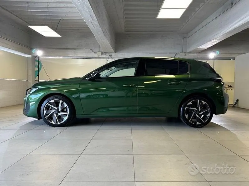 Peugeot 308 2023 photo 2