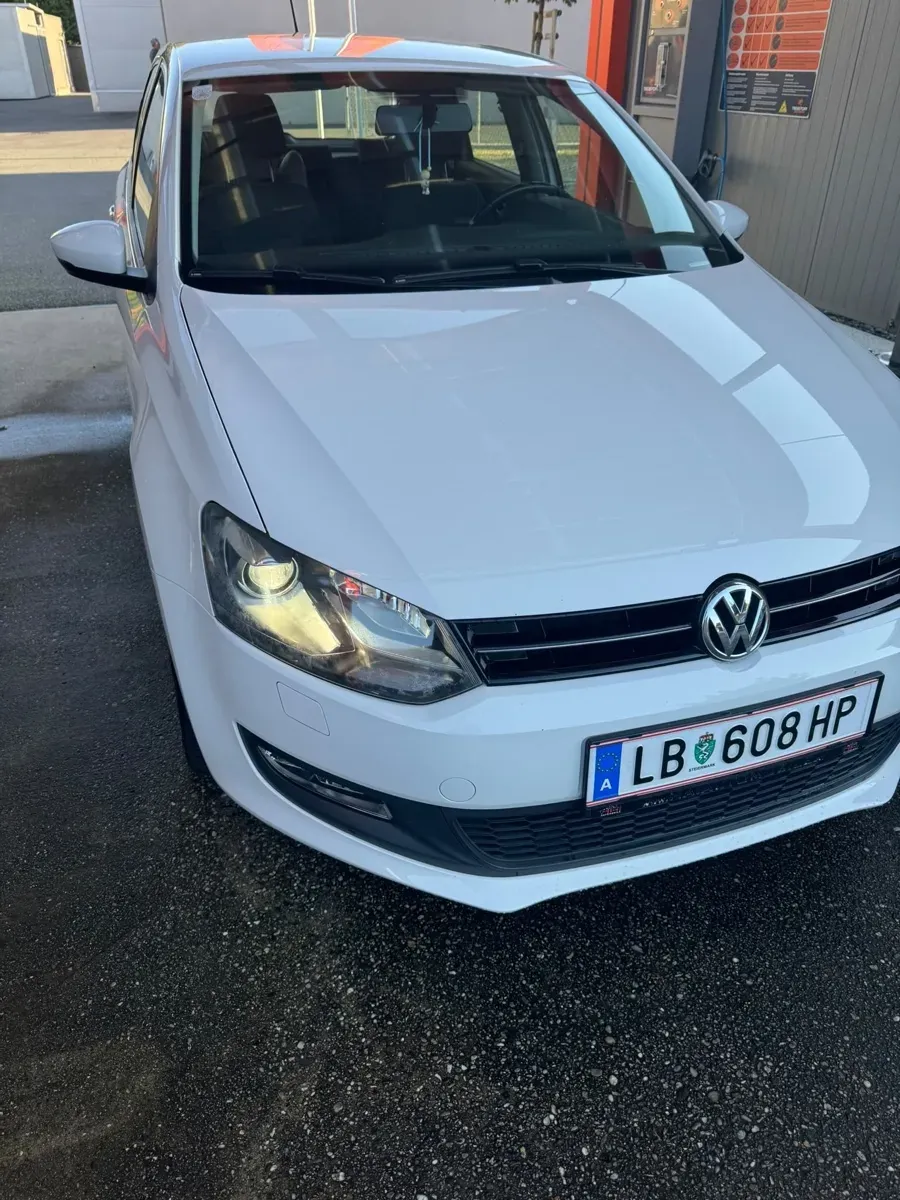 Volkswagen Polo 2014 photo 2