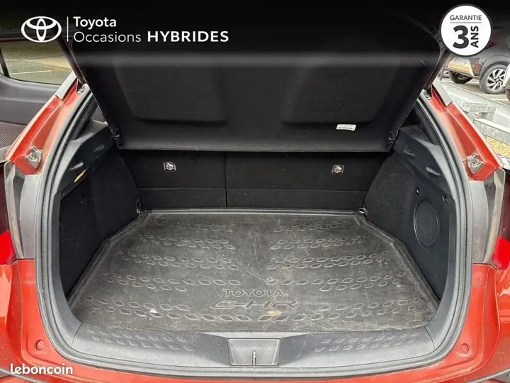 Toyota C-Hr 2020 photo 2