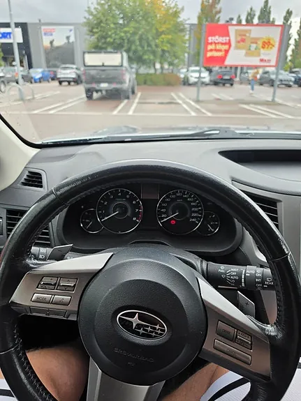 Subaru Legacy 2010 photo 3