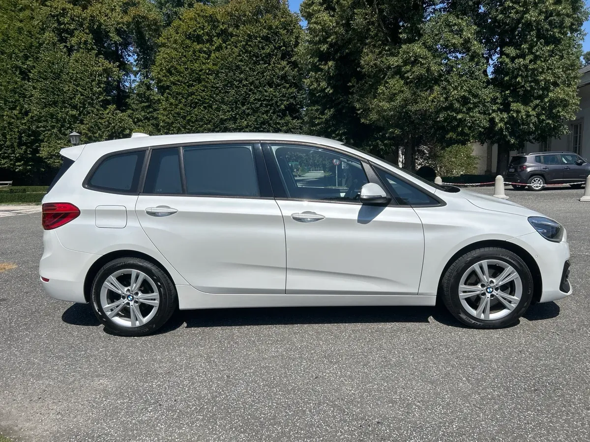 BMW 218I Gran Tourer Automatik 2022 photo 3