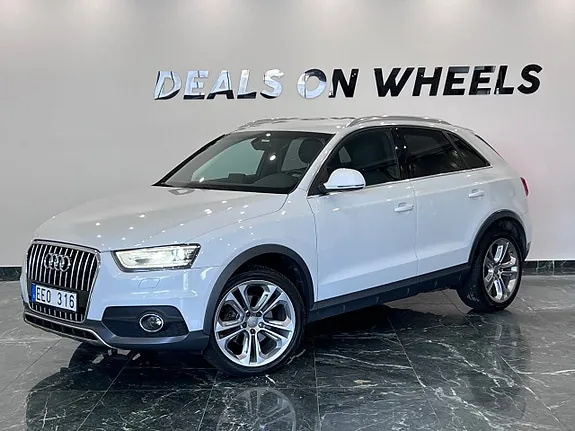 Audi Q3 2014 photo 2