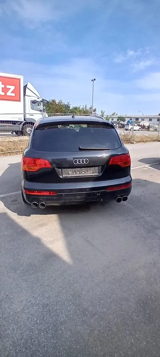 Audi Q7 2008 photo 2