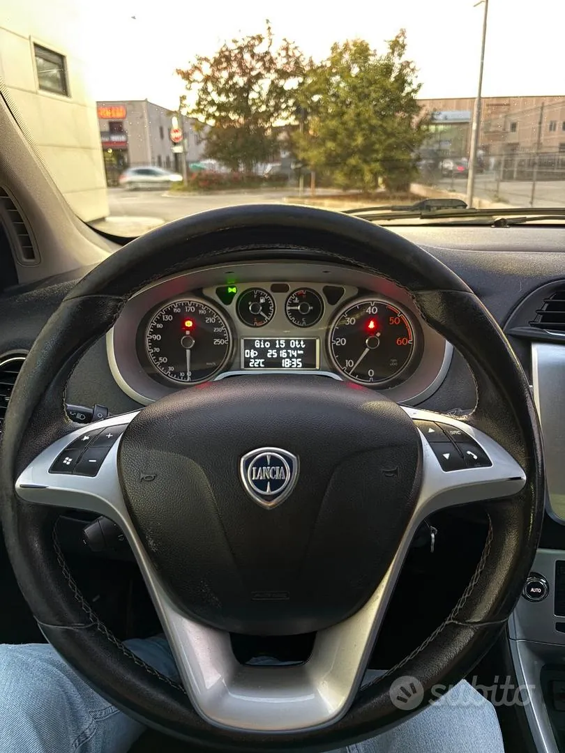 Lancia Delta 2012 photo 5