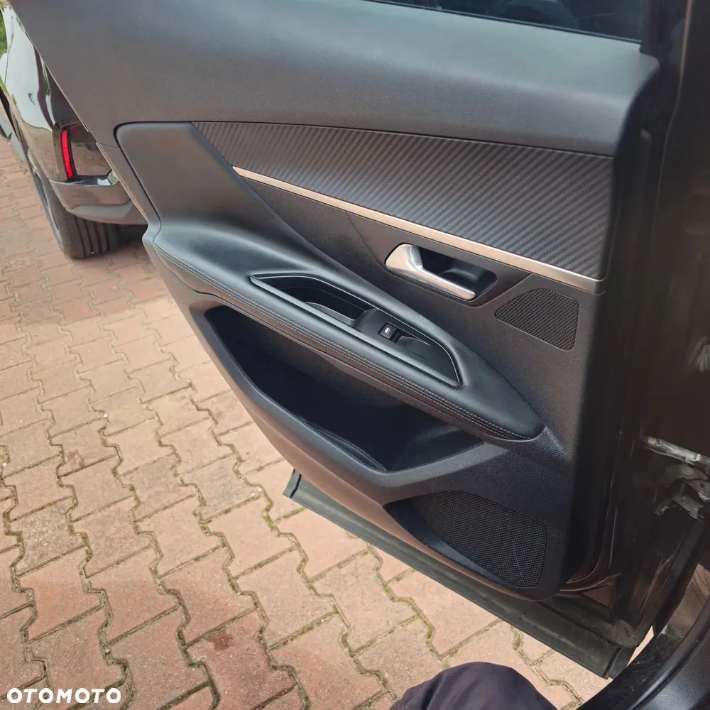 Peugeot 3008 2017 photo 3