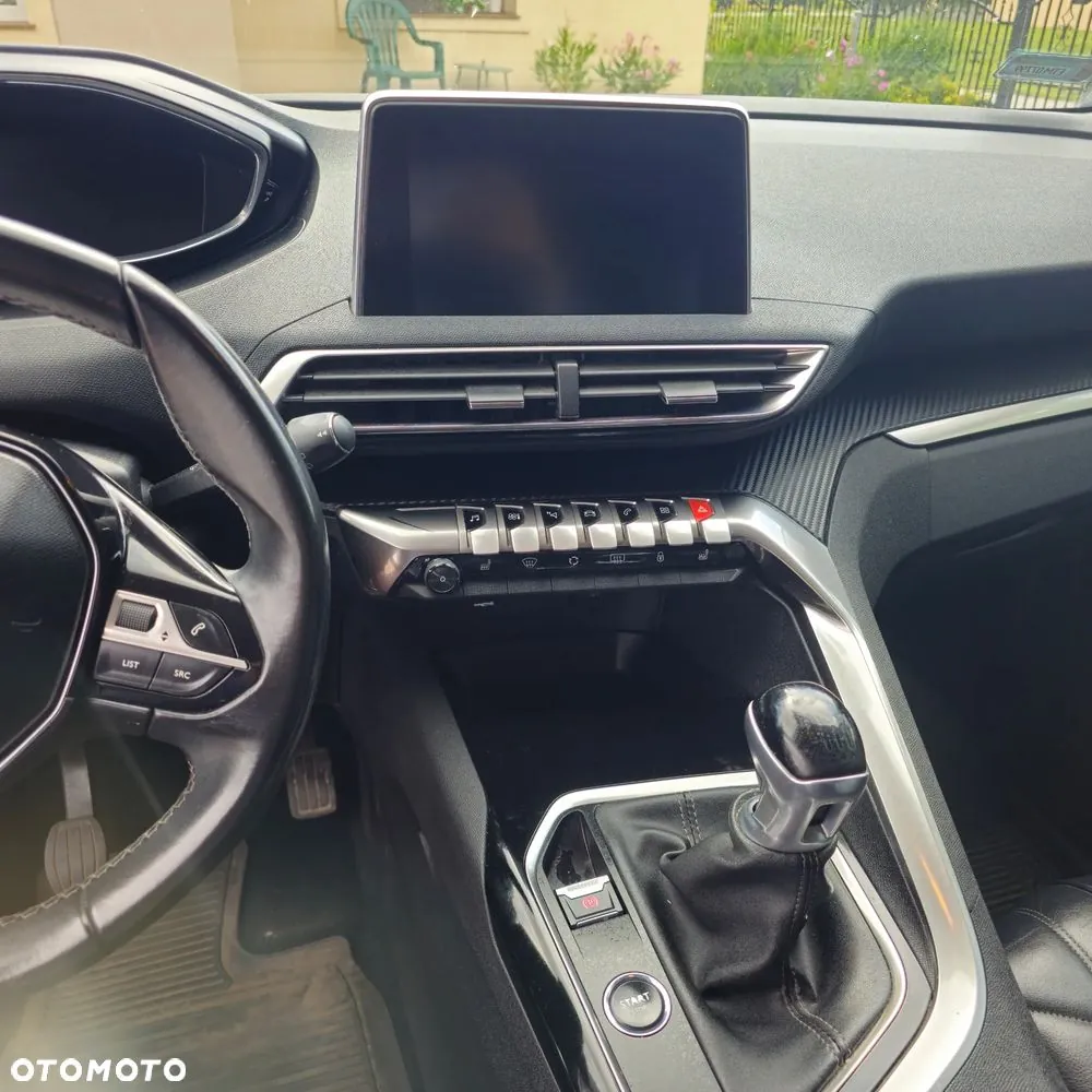 Peugeot 3008 2017 photo 5