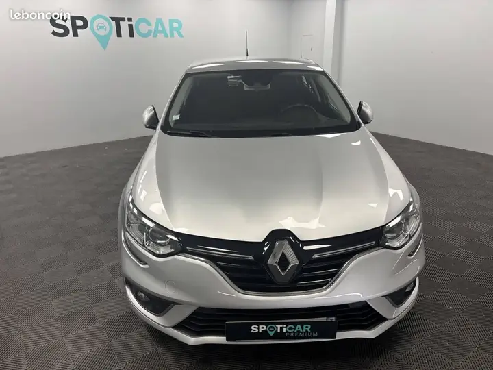 Renault Megane 2020 photo 2