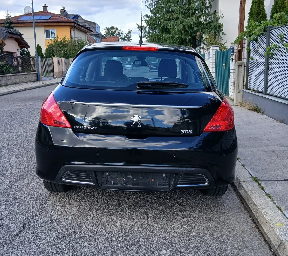 Peugeot 308 2011 photo 2