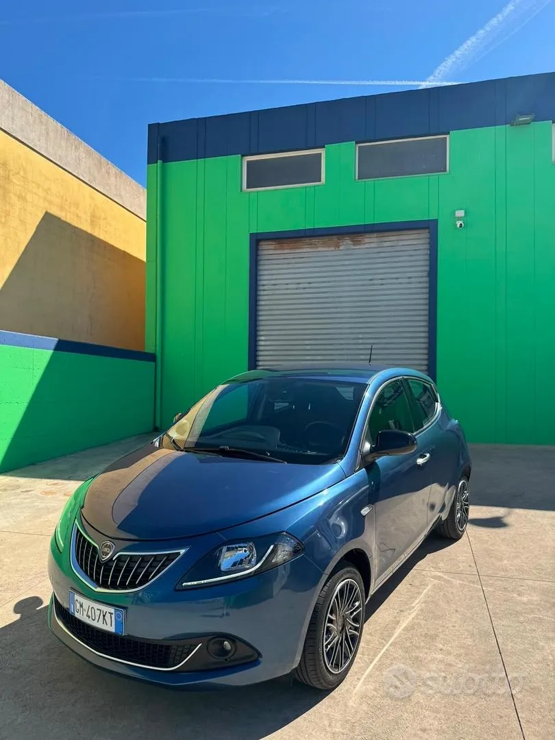 Lancia Ypsilon 2022 photo 2