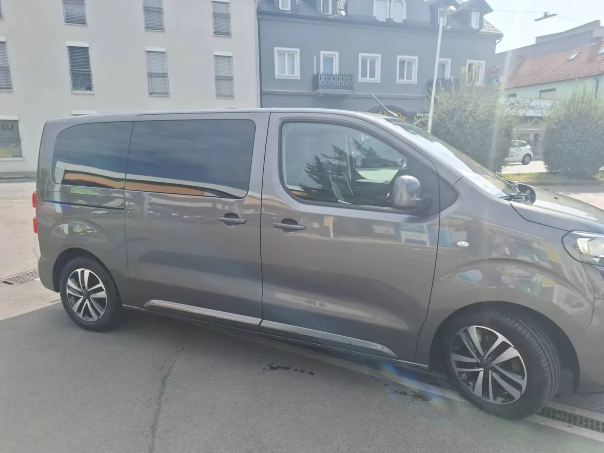 Peugeot Traveller