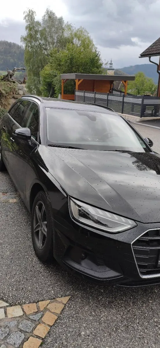 Audi A4 2023 photo 2