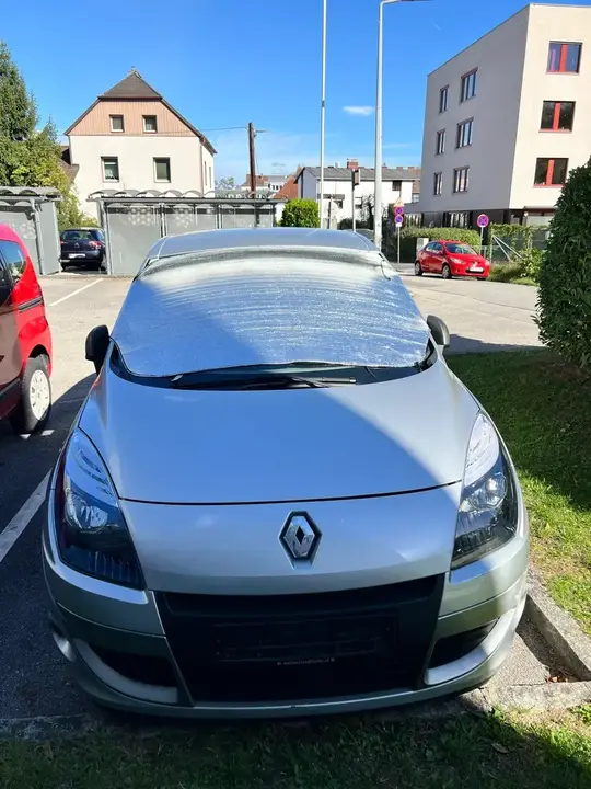 Renault Grand Scénic 2010 photo 3