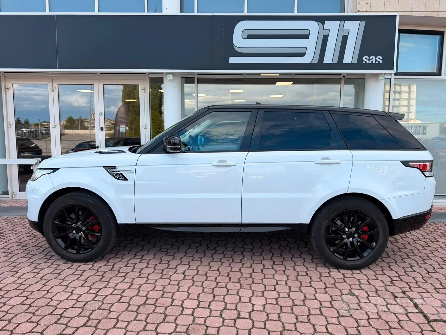 Land Rover Range Rover Sport 2014 photo 3