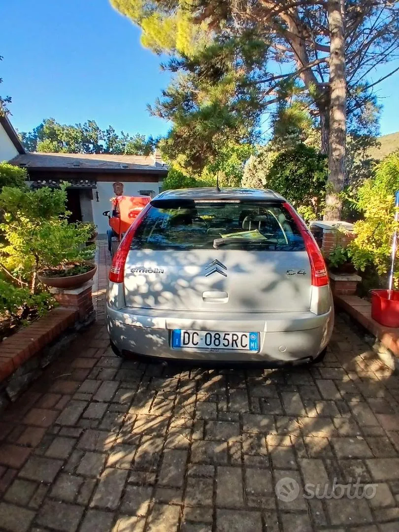 Citroen C4 2006 photo 4