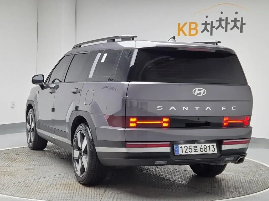 Hyundai Santa Fe 2025 photo 2