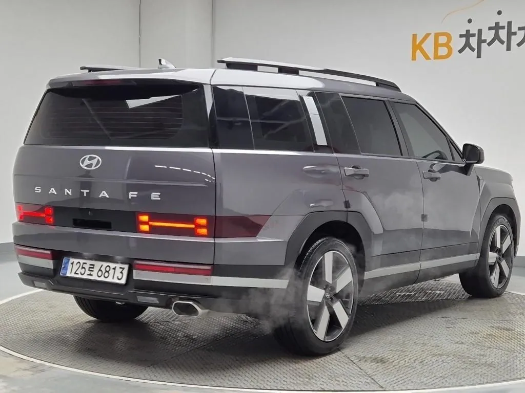 Hyundai Santa Fe 2025 photo 3