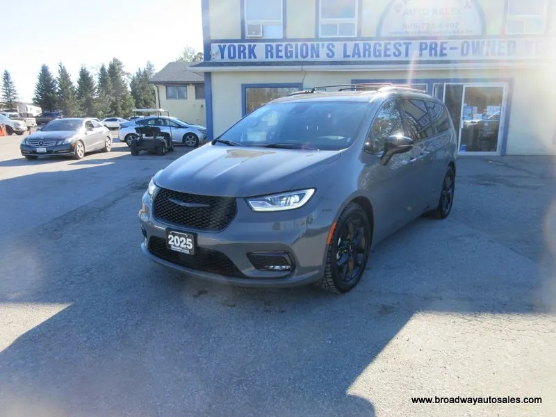 Chrysler Pacifica 2025 photo 3
