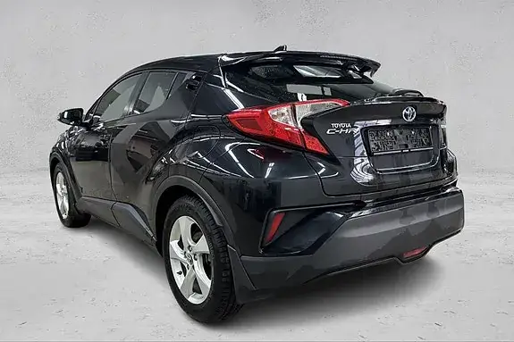 Toyota C-Hr 2017 photo 3
