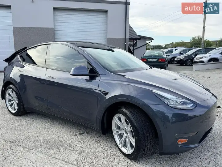 Tesla Model Y 2021 photo 3