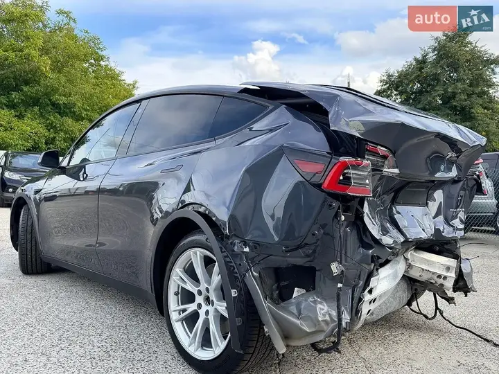 Tesla Model Y 2021 photo 5