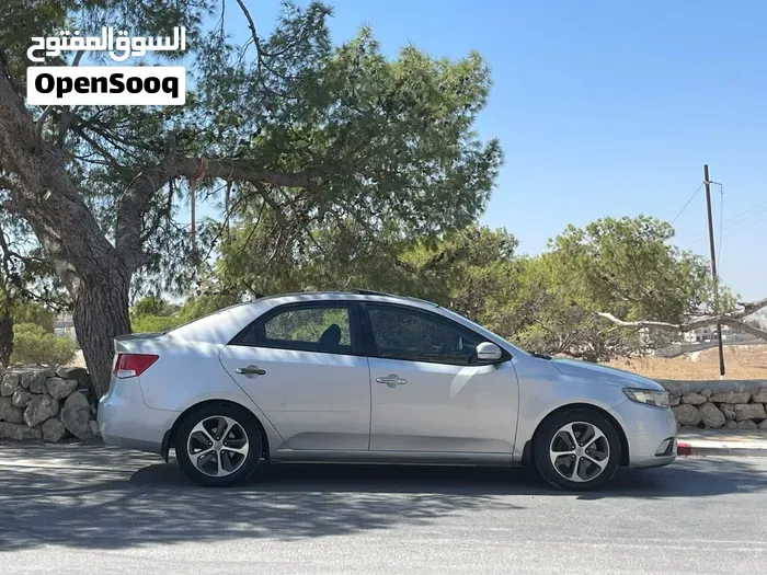 Kia Forte 2012 photo 3
