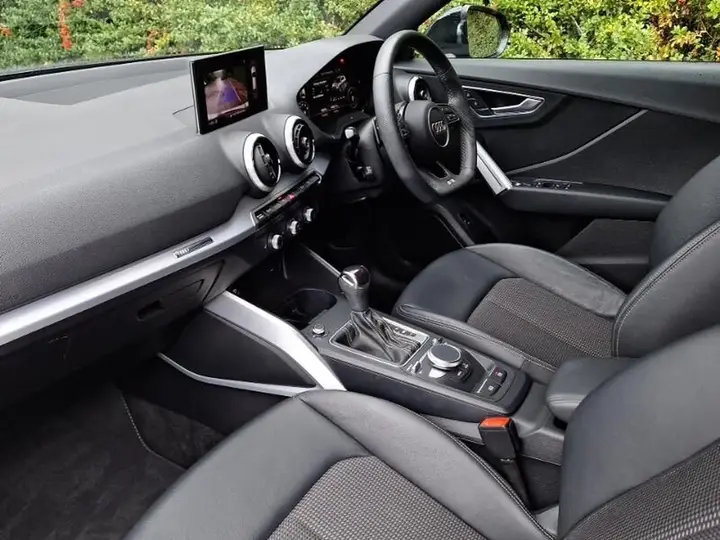 Audi Q2 2023 photo 5