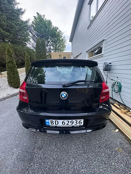 BMW 118D 2008 photo 2