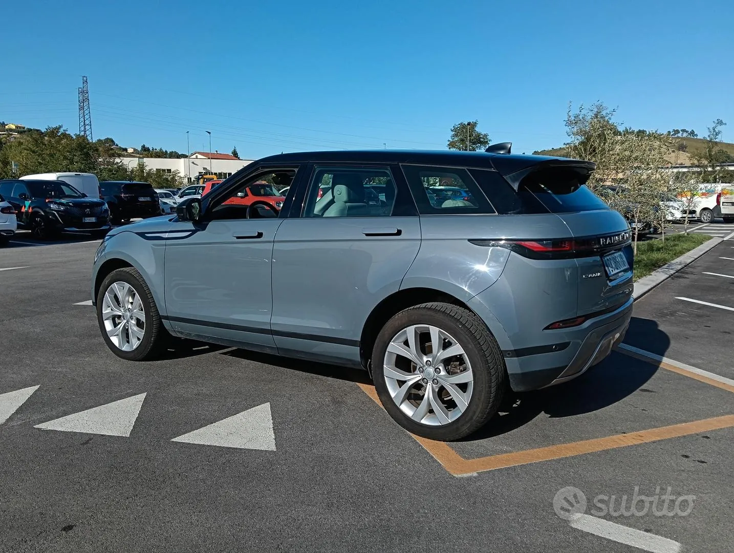 Land Rover Range Rover Evoque 2021 photo 2