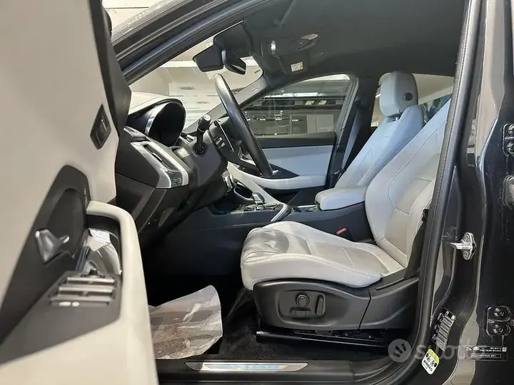Jaguar E-Pace 2022 photo 4