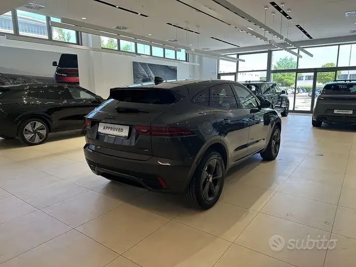 Jaguar E-Pace 2022 photo 2