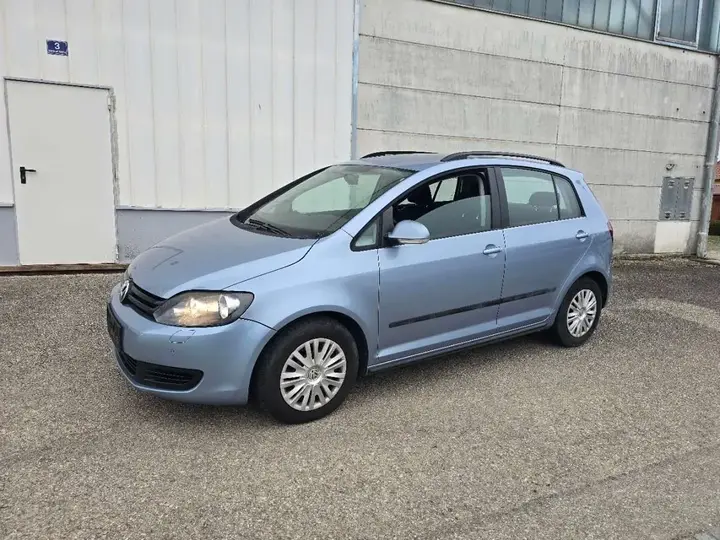 Volkswagen Golf 2011 photo 2