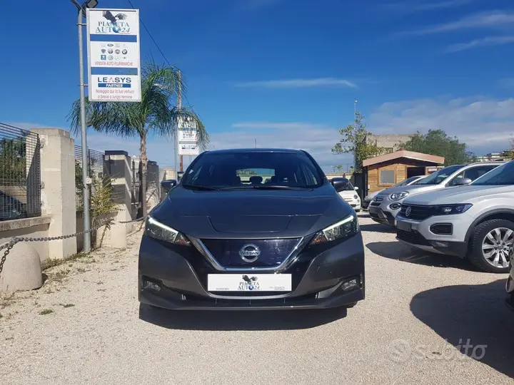 Nissan Leaf 2019 photo 2