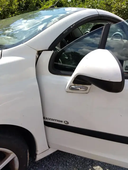 Peugeot 207 2011 photo 2