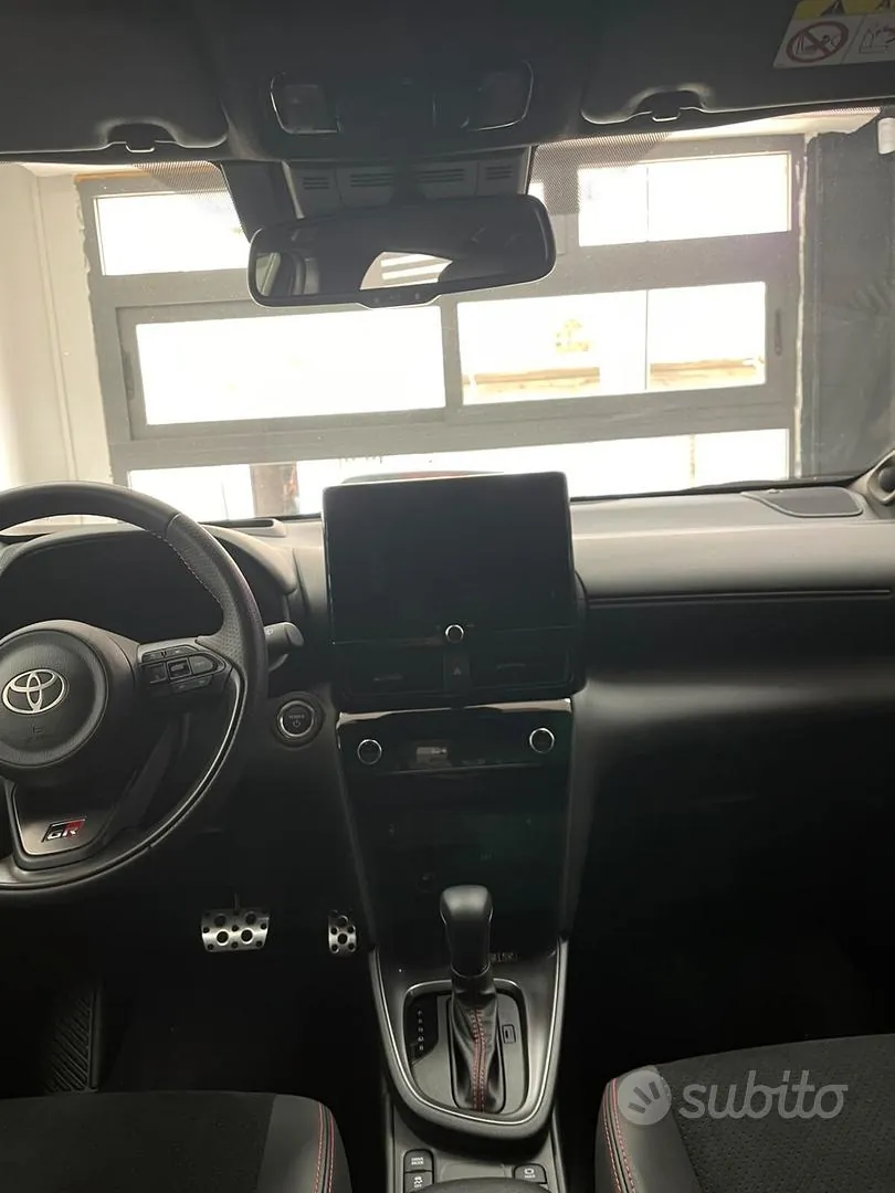 Toyota Yaris Cross 2025 photo 5