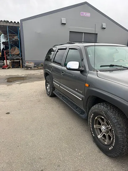 Chevrolet Tahoe 2001 photo 2
