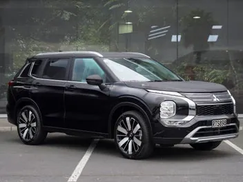 Mitsubishi Outlander 2026 photo 2