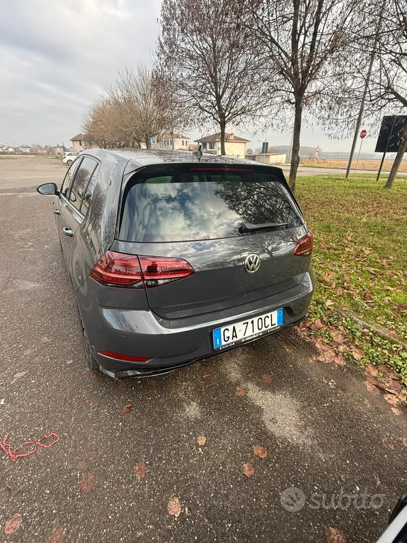 Volkswagen Golf 2019 photo 2
