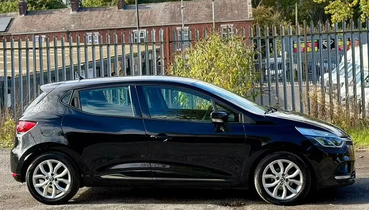 Renault Clio 2017 photo 2