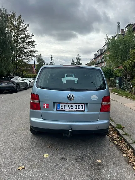 Volkswagen Touran 2006 photo 2