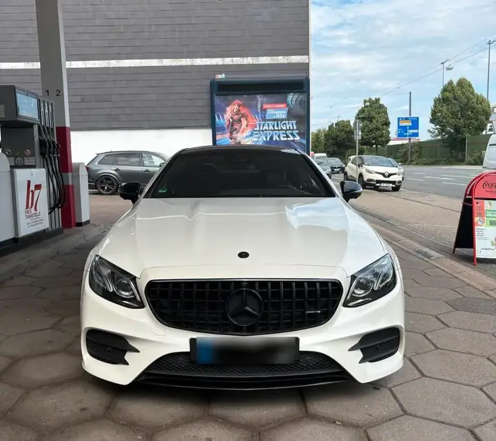 Mercedes-Benz E400