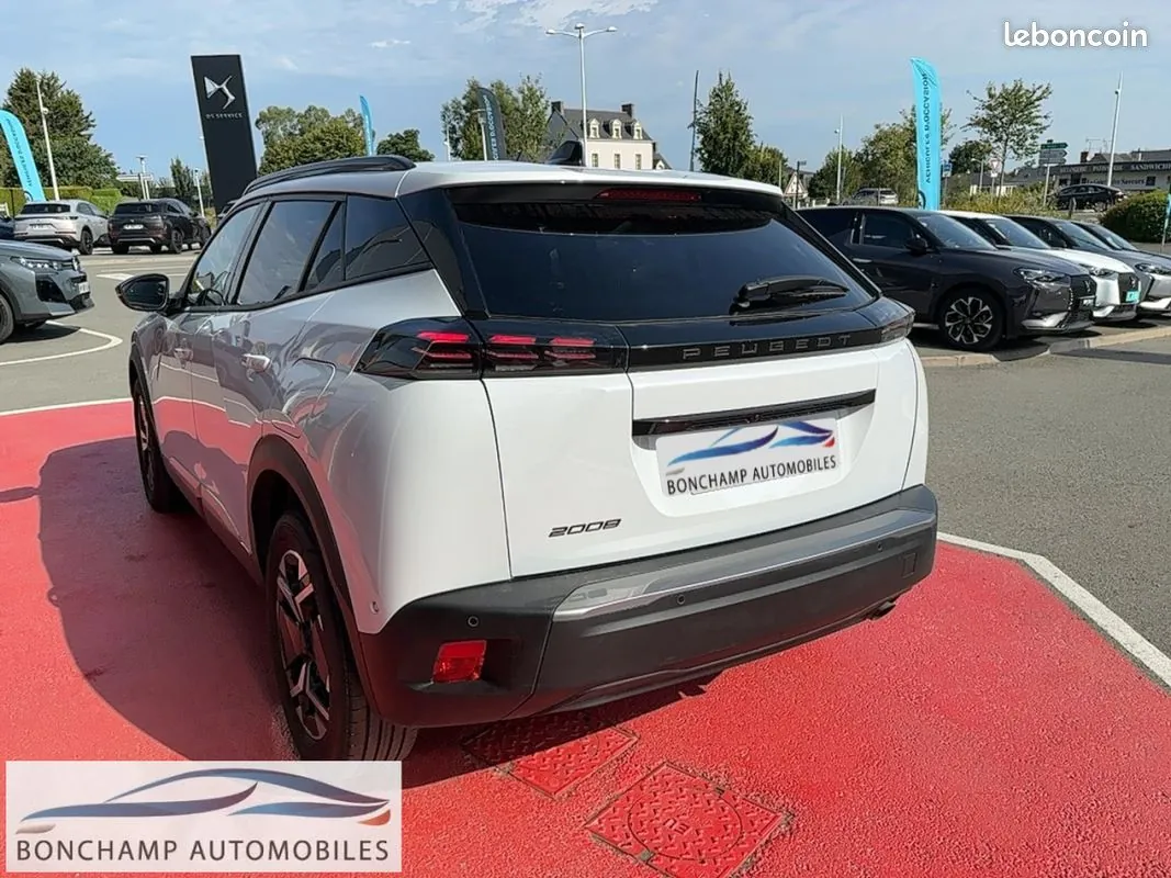 Peugeot 2008 2025 photo 5