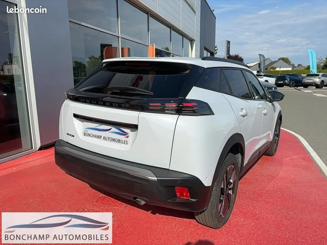 Peugeot 2008 2025 photo 4