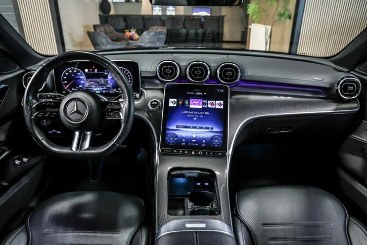 Mercedes-Benz C-Class 2023 photo 2