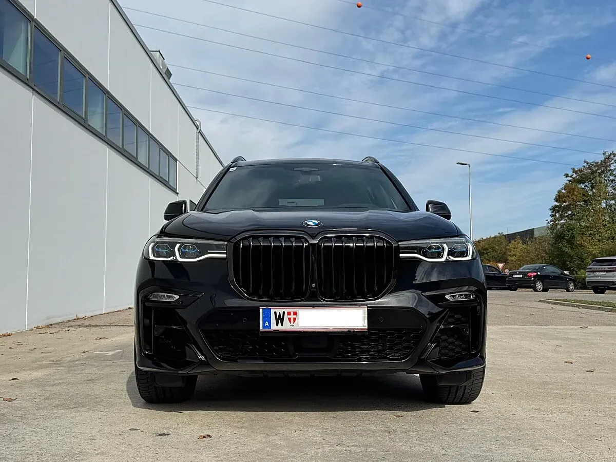 BMW X7 2020 photo 2