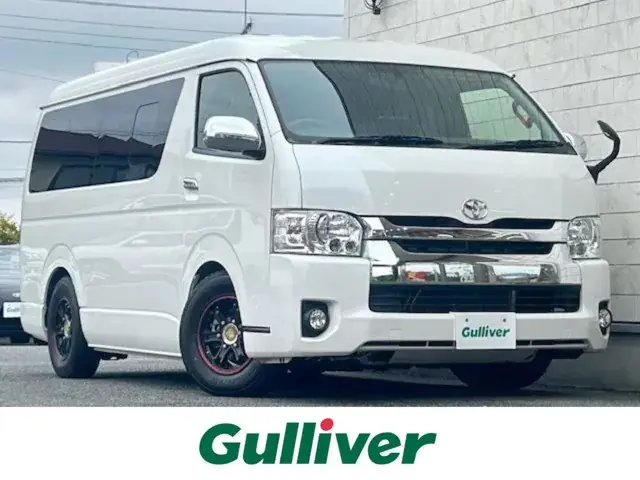 Toyota Hiace 2017 photo 2