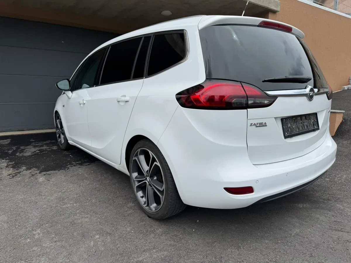 Opel Zafira Tourer 2012 photo 3